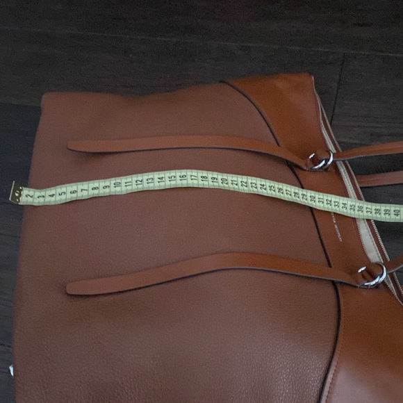 Big bag, Rebecca Minkoff, NWT, size 48:33 :14. - Picture 10 of 11